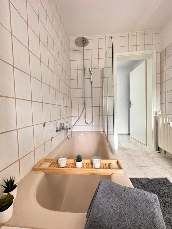 Appartement Auhagen - Kueche, Badewanne, Regendusche, Netflix エクステリア 写真